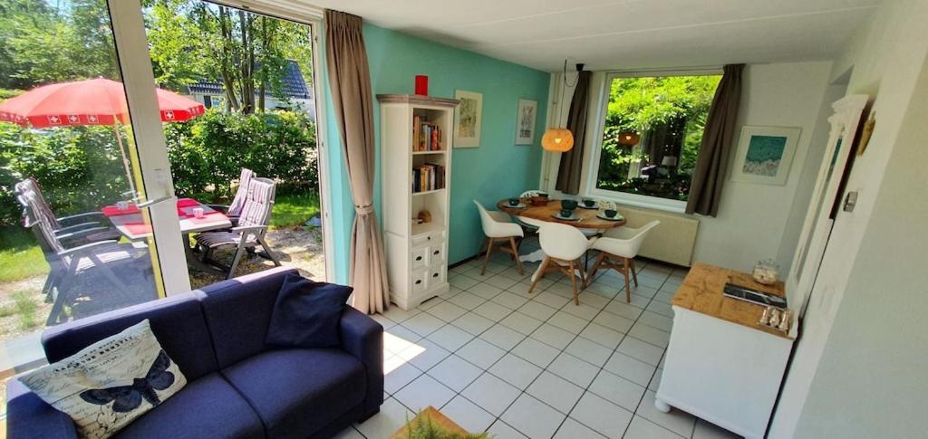 אחמונד-בינן Bungalows - Bungalowpark Mooyeveld - Uniek Gelegen In De Duinen! חדר תמונה
